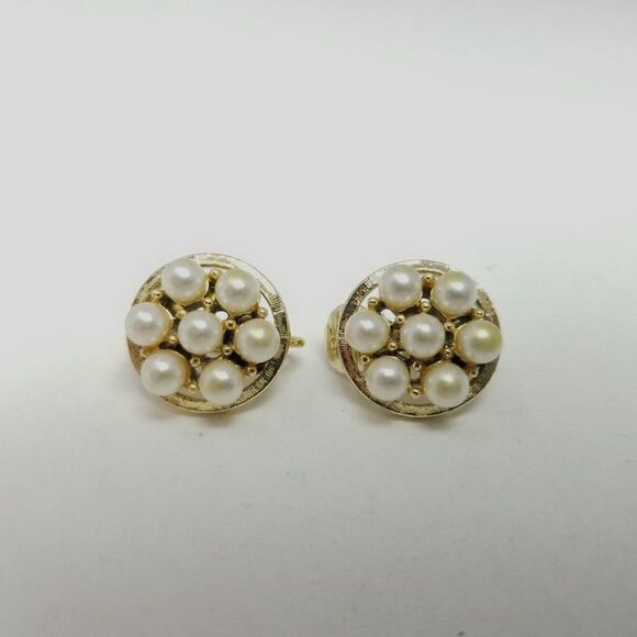 Vintage Pearl Cluster Clip On Earrings, Gold Tone Setting, Classic Retro Estate - Picture 5 of 5